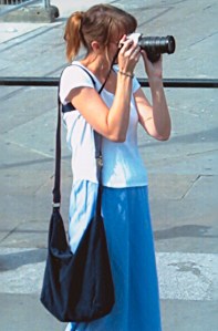 3 months pregnant & in London