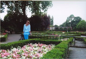 cavorting in enemy territory--me in London--Happy 4th of July 